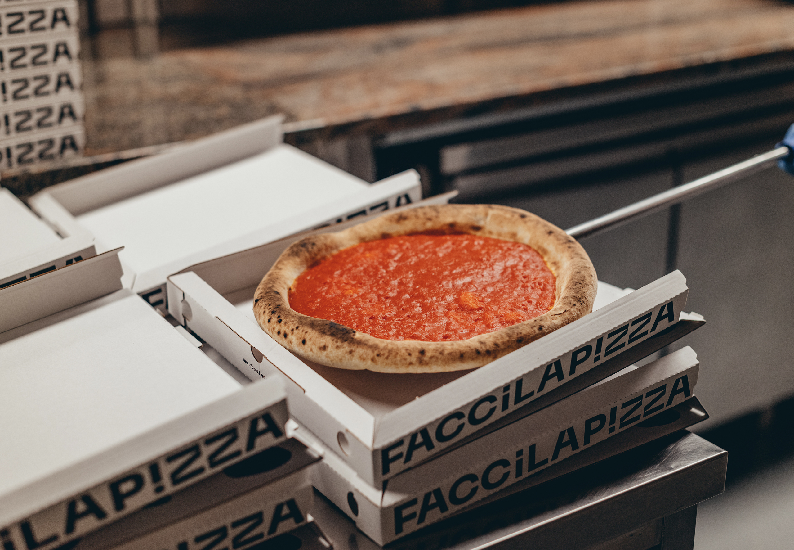 Progettazione logotipo, rebranding e grafica per packagiing per Facci la Pizza